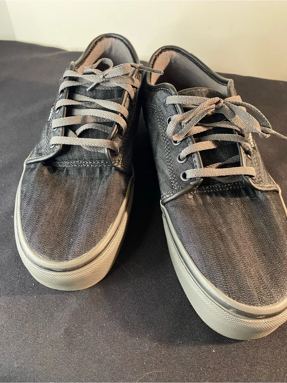 Vans Chukka Low (Denim) Black/Pewter UltraCush Sneakers Men’s 8.5